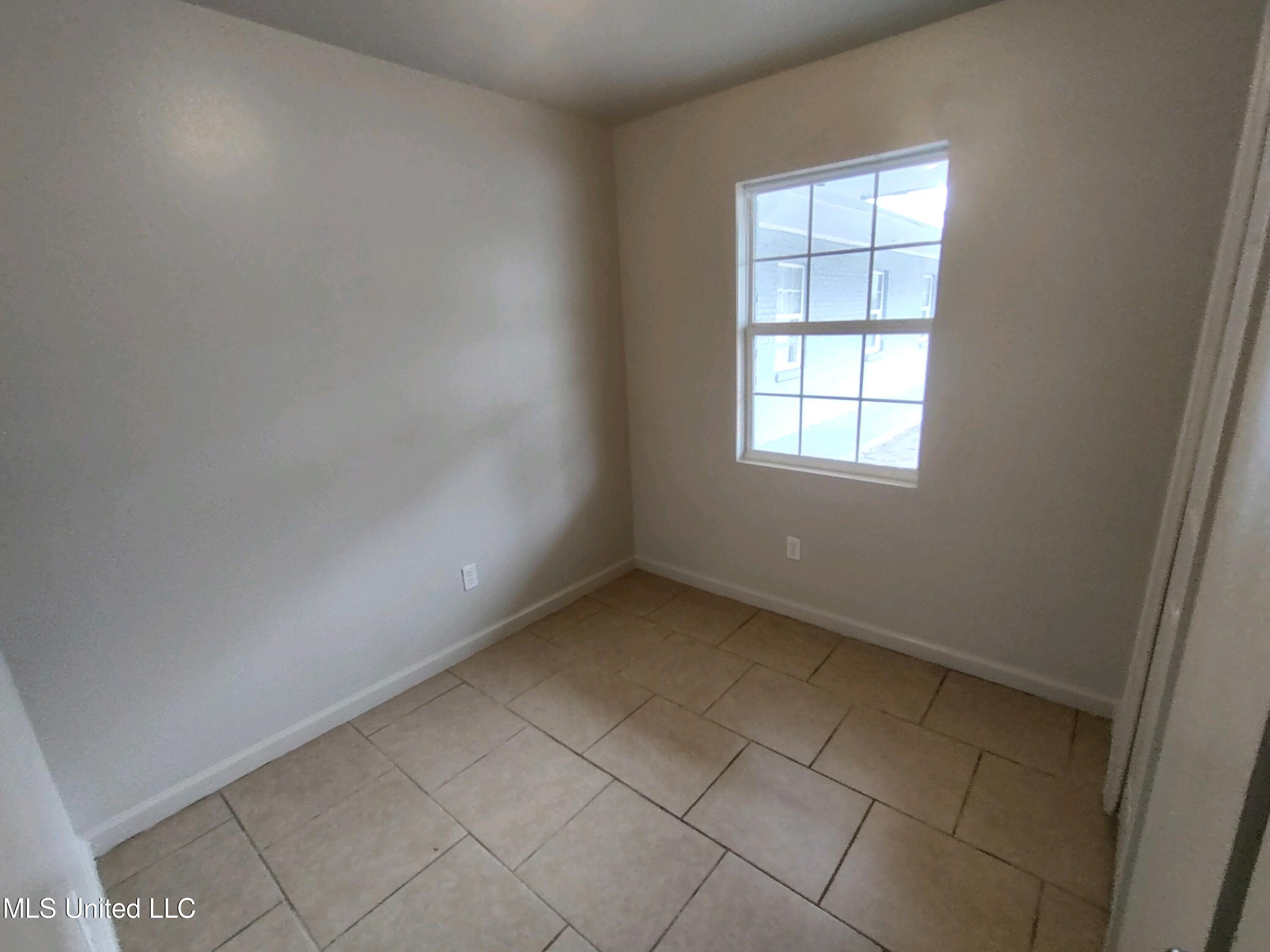 3907 Branch Street, Unit 18 Moss Point, MS 39563 - Photo 8 of 15 IMG_20240429_102125244_HDR