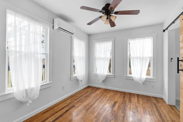 $1,350 | 1148 Gunter Street, Unit B, Austin, TX 78721