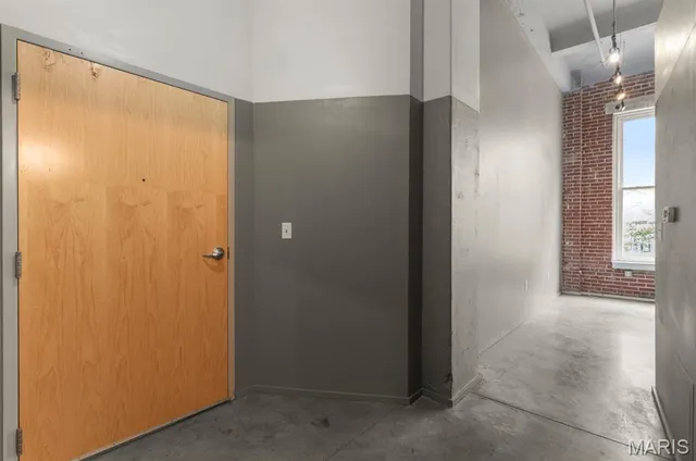 $94,000 | 1136 Washington Avenue, Unit 201, St. Louis, MO 63101