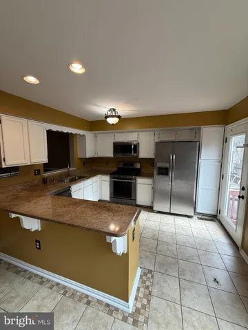 $2,895 | 4221 Devonwood Way, Woodbridge, VA 22192