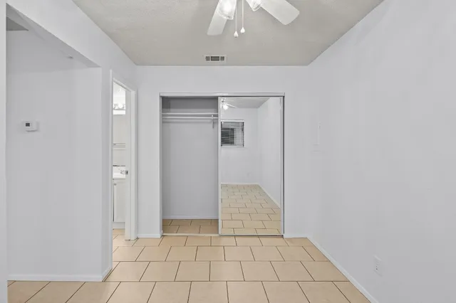 $975 | 2500 Burleson Road, Unit 709, Austin, TX 78741