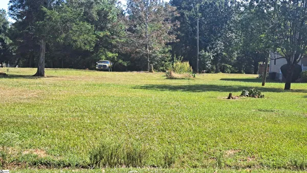 $415,000 | 726 Bill Pearson Road, Woodruff, SC 29388