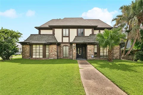 $375,000 | 3700 Red Oak Court, New Orleans, LA 70131