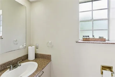 $375,000 | 3700 Red Oak Court, New Orleans, LA 70131