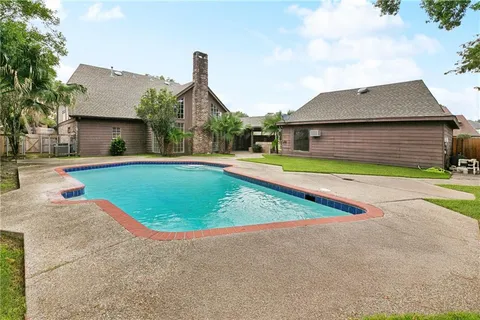 $375,000 | 3700 Red Oak Court, New Orleans, LA 70131