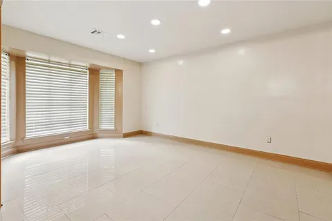 $375,000 | 3700 Red Oak Court, New Orleans, LA 70131