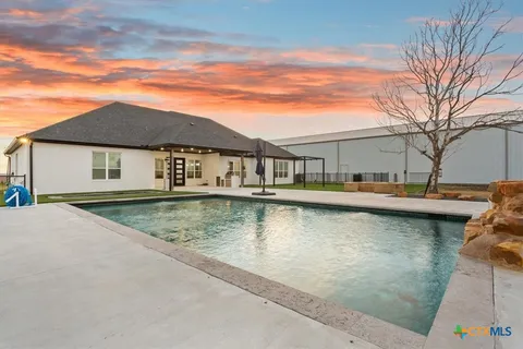 $1,500,000 | 10940 Wedel Cemetery Road, Rogers, TX 76569