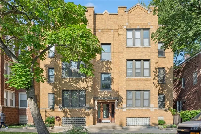 $539,000 | 5838 North Glenwood Avenue, Unit 2S, Chicago, IL 60660