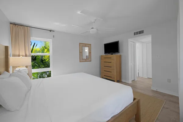 $699,000 | 8204 Marina Villa Drive, Marathon, FL 33050