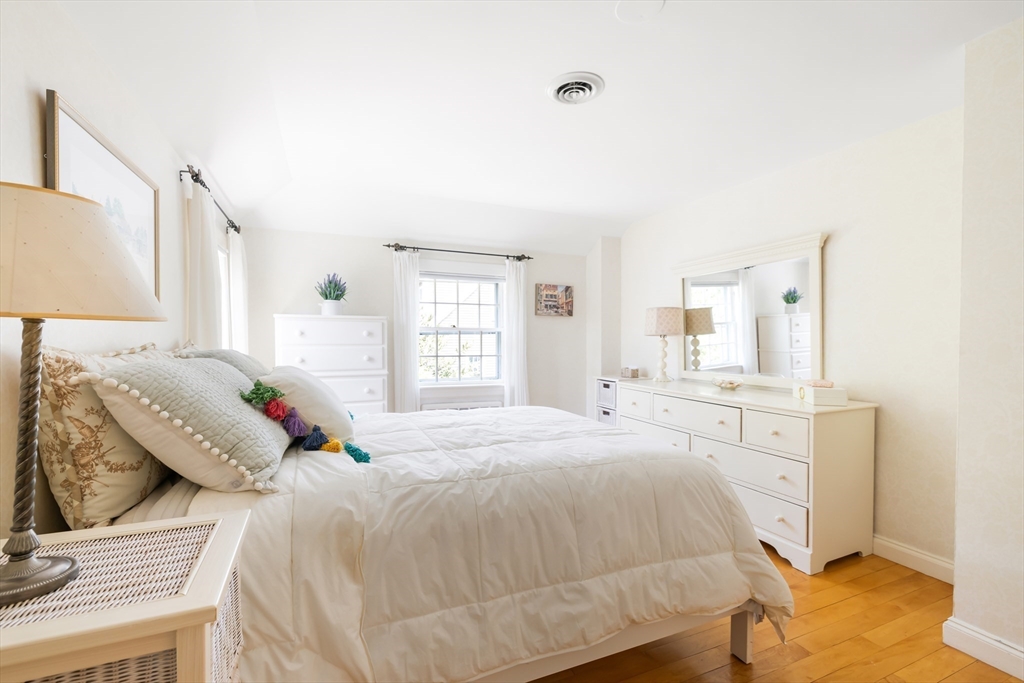 212 Broad Meadow Road Needham, MA 02492 - Photo 22 of 33