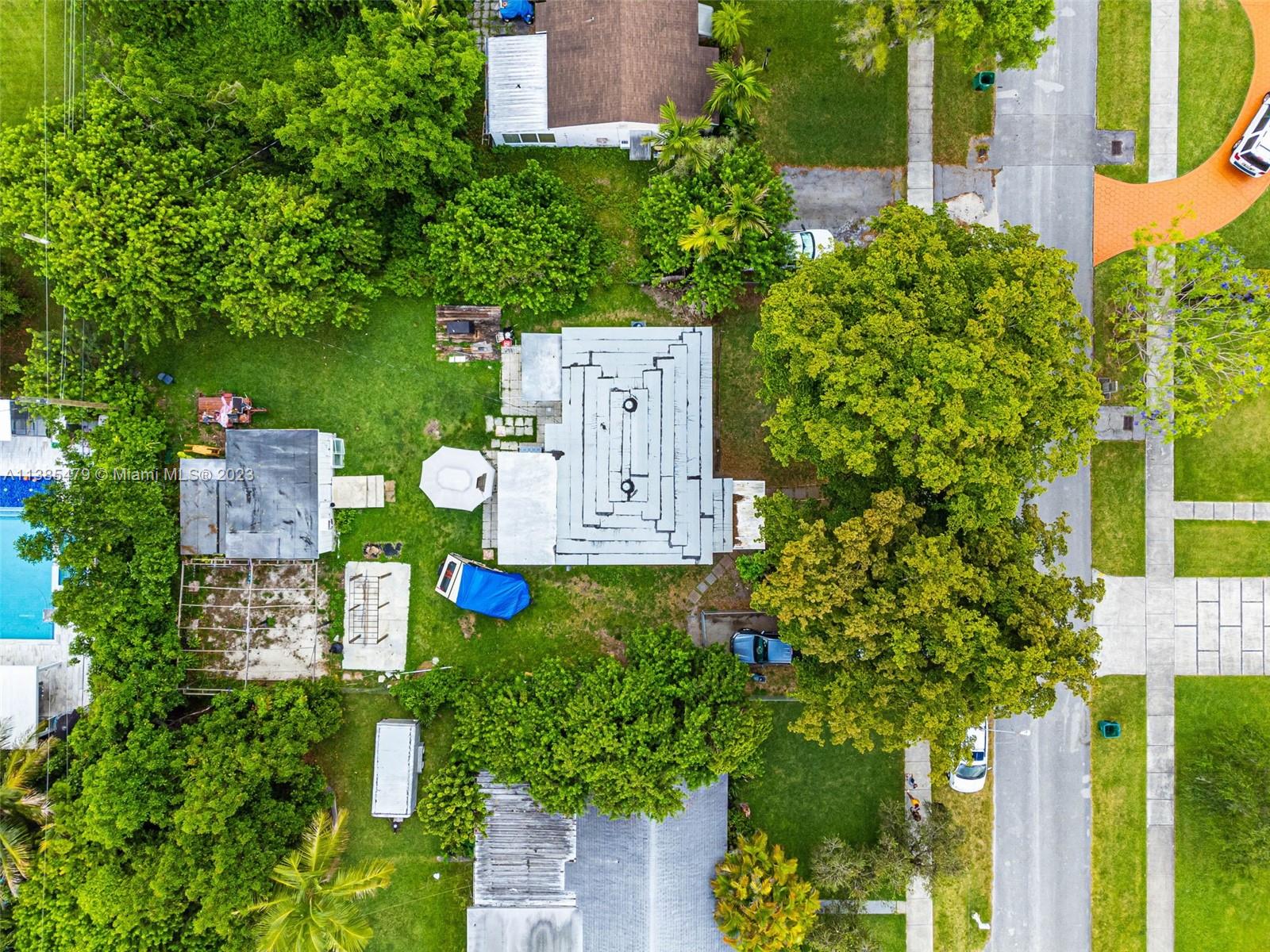 8241 Southwest 37th Street Miami, FL 33155 - Photo 44 of 46