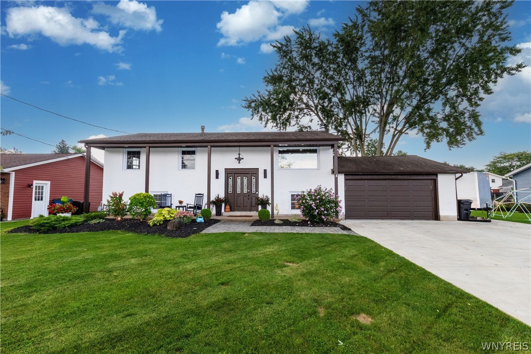 7407 Greenview Road Niagara, NY 14304 - Photo 1 of 44 Gallery Image 1