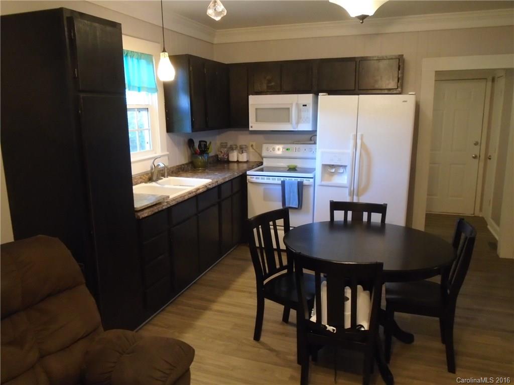 310 Walnut Street Clover, SC 29710 - Photo 4 of 11 Gallery Image 4