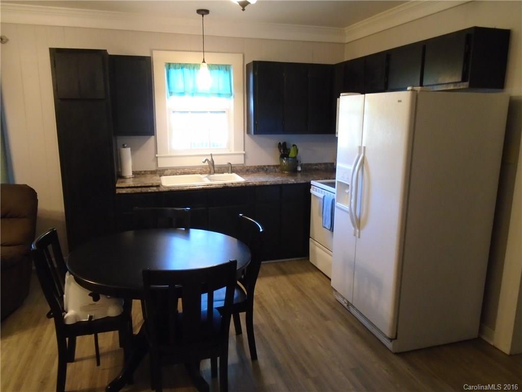 310 Walnut Street Clover, SC 29710 - Photo 5 of 11 Gallery Image 5
