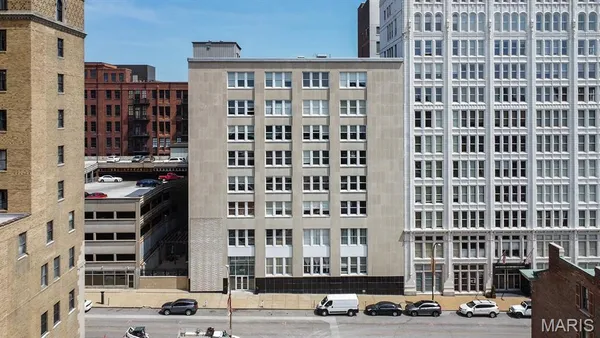 $207,500 | 1511 Locust Street, Unit 805, St. Louis, MO 63103