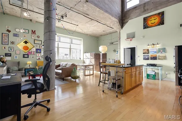 $207,500 | 1511 Locust Street, Unit 805, St. Louis, MO 63103