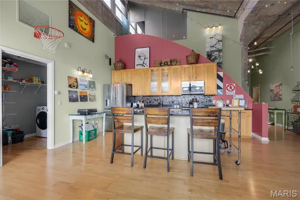 $207,500 | 1511 Locust Street, Unit 805, St. Louis, MO 63103