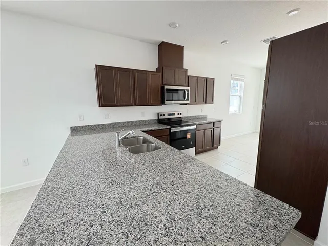 $2,150 | 177 Rainwood Street, Groveland, FL 34715