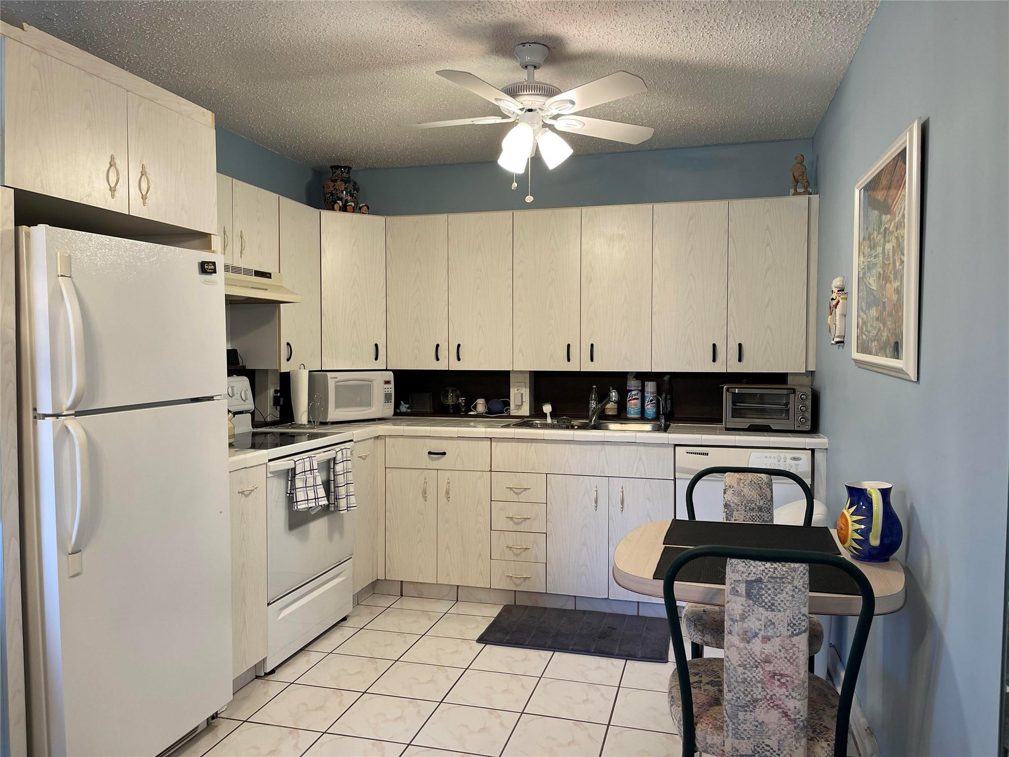 4030 Hythe B, Unit 4030 Boca Raton, FL 33434 - Photo 17 of 24 Photo 17
