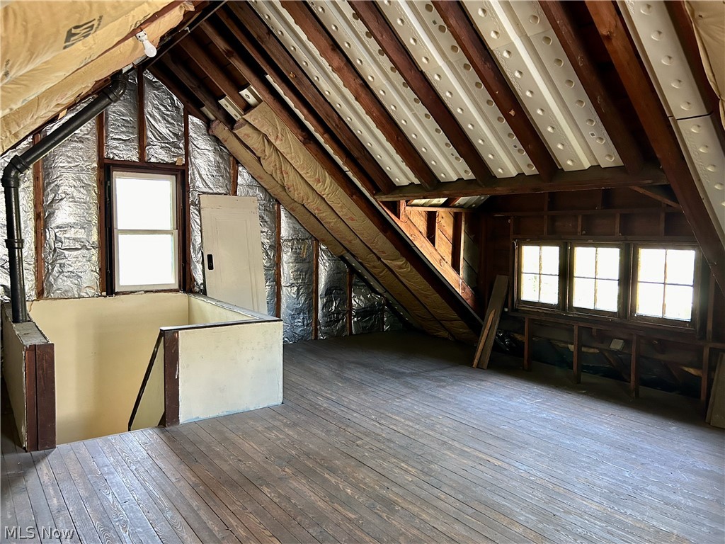 3266 Ormond Road Cleveland, OH 44118 - Photo 26 of 40 Attic with plenty of natural light