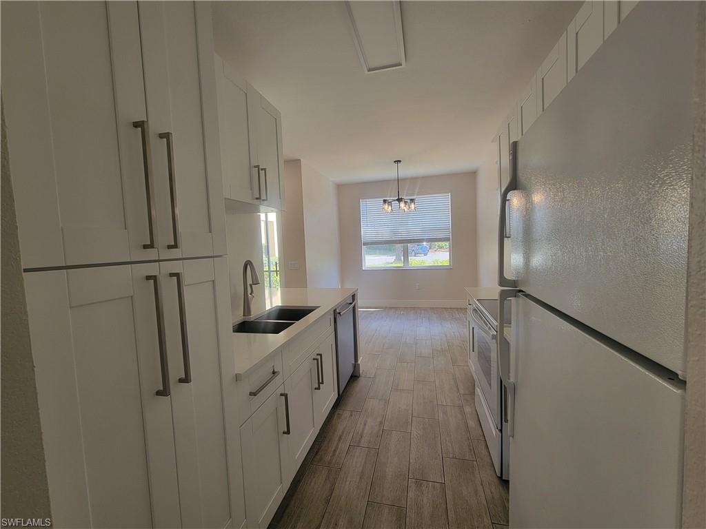 7950 Preserve Circle, Unit 813 Naples, FL 34119 - Photo 4 of 12