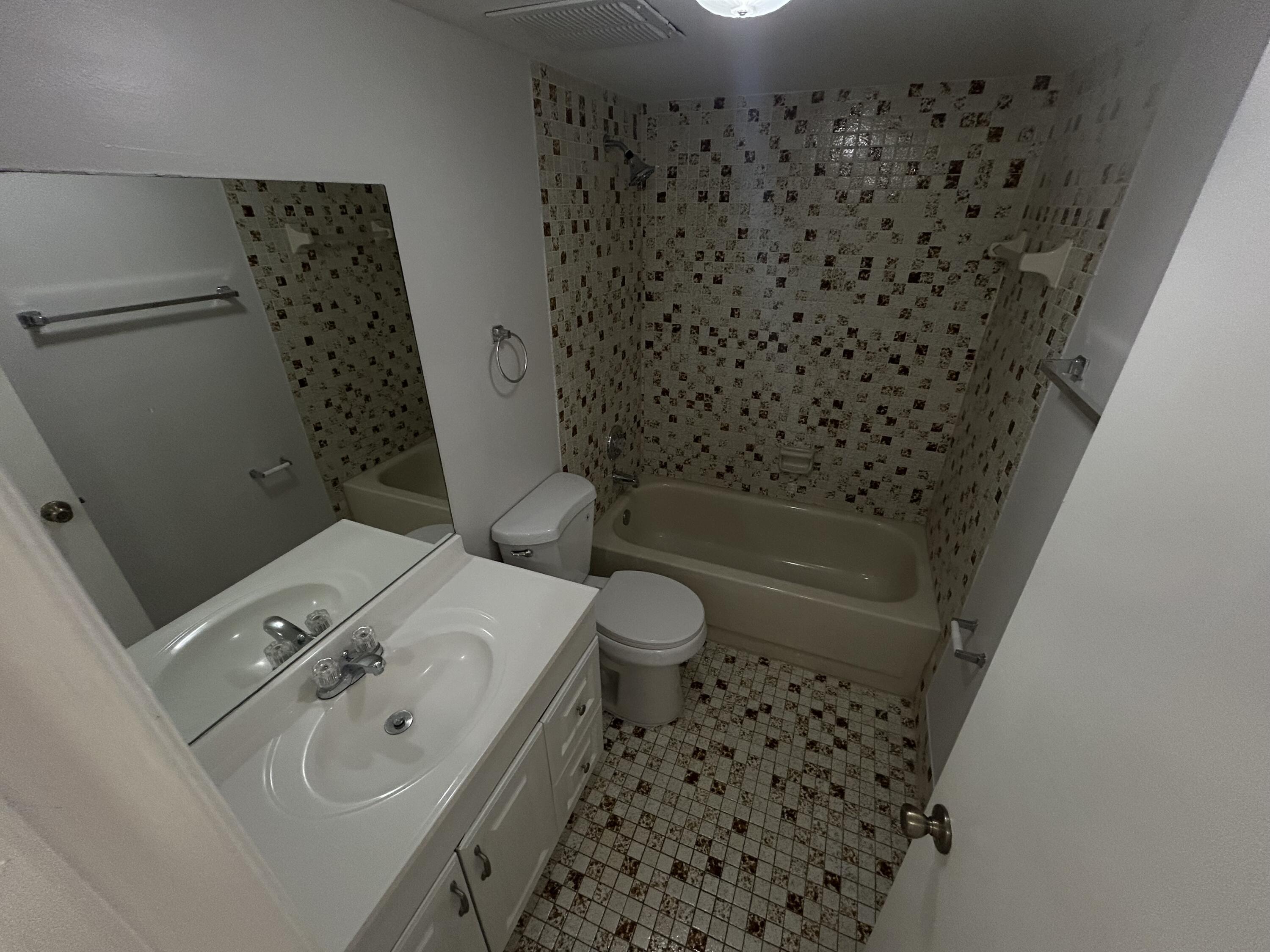 8650 Southwest 133rd Avenue Road, Unit 214 Miami, FL 33183 - Photo 11 of 24 IMG_7637