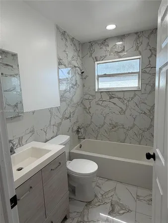 $2,000 | 13425 Northwest 31st Avenue, Unit 1, Opa-Locka, FL 33054