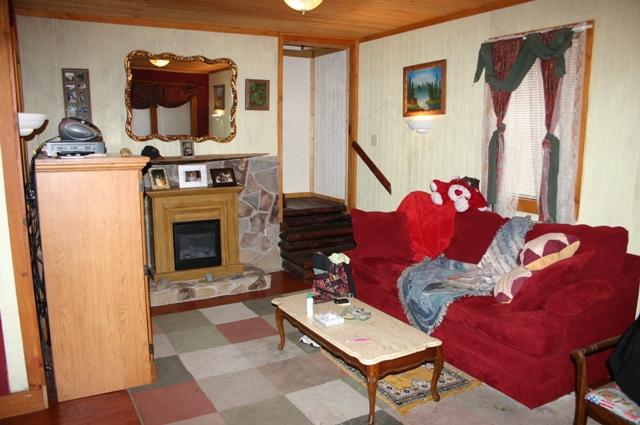 3415 Rocky Ridge Road Cosby, TN 37722 - Photo 5 of 33 Living area
