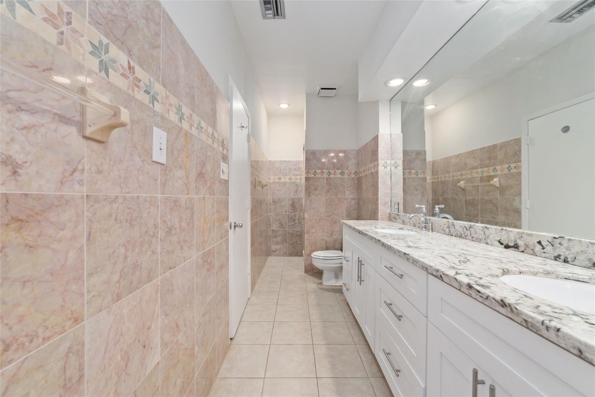 204 Marshall Street, Unit 4 Houston, TX 77006 - Photo 8 of 10