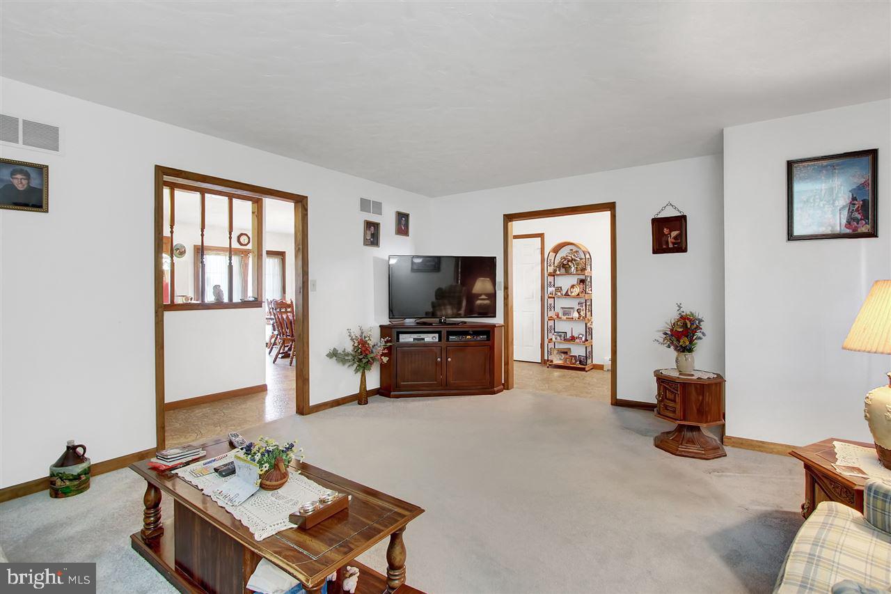 2235 Stoverstown Road Spring Grove, PA 17362 - Photo 6 of 25