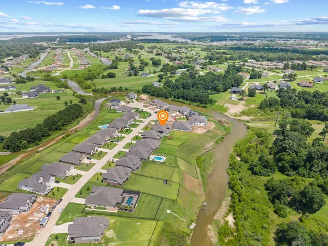 $694,000 | 262 Peninsula Point Drive, Montgomery, TX 77356