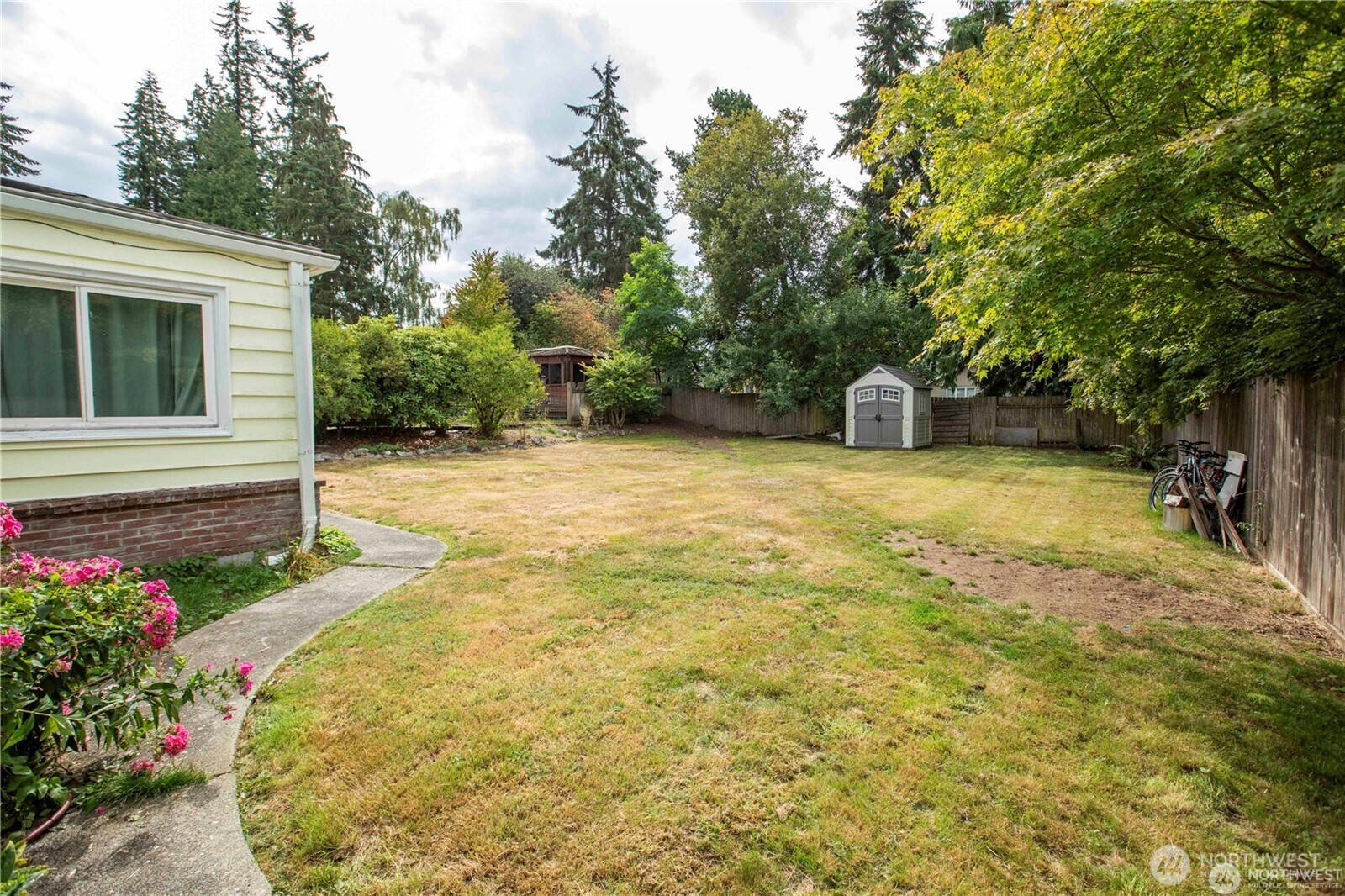 310 South Cabot Road Everett, WA 98203 - Photo 17 of 18