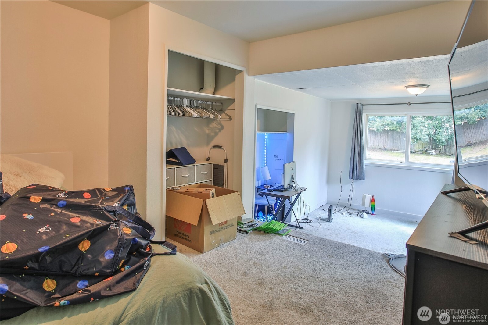 310 South Cabot Road Everett, WA 98203 - Photo 8 of 18