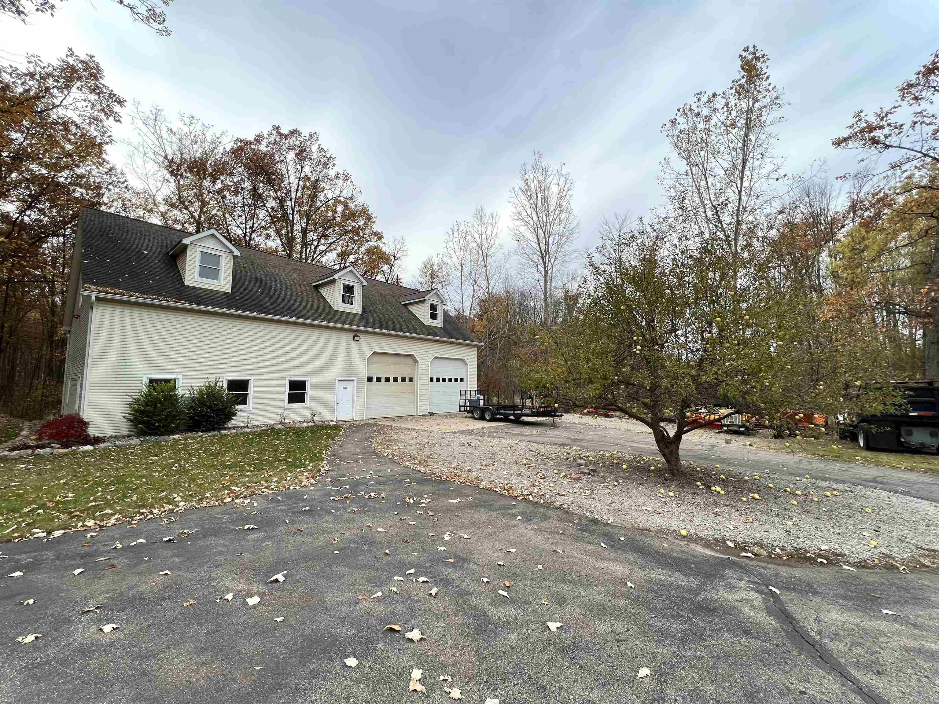 6520 Chesaning Road Chesaning, MI 48616 - Photo 58 of 99 50094758-57.JPG