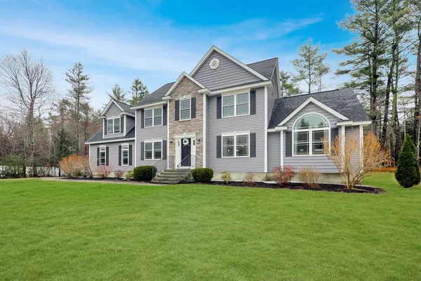 $949,900 | 432 Mountain Road, Concord, NH 03301