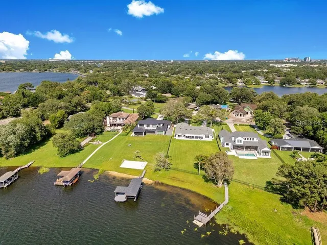 a view of a terrace with sky view