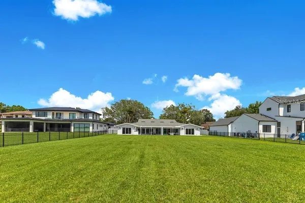 $8,500 | 49 Interlaken Road, Orlando, FL 32804