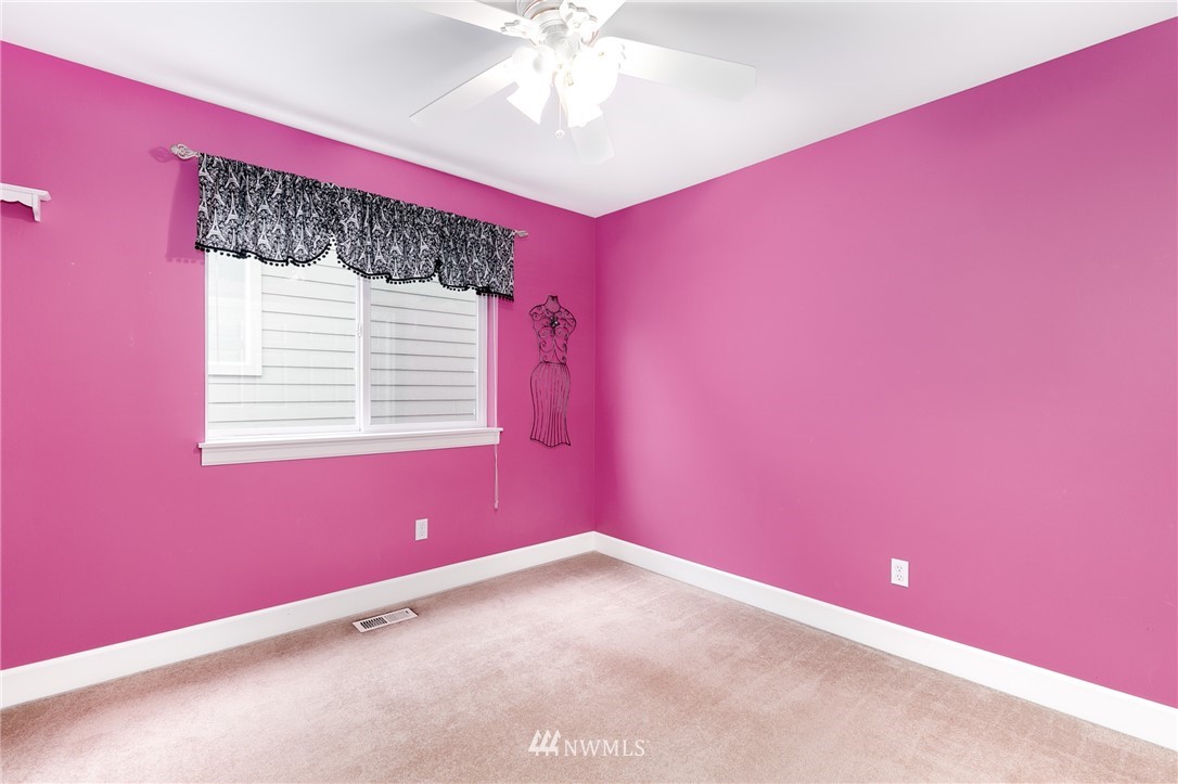 16707 Southeast 165th Way Renton, WA 98058 - Photo 23 of 25 Gallery Image 23