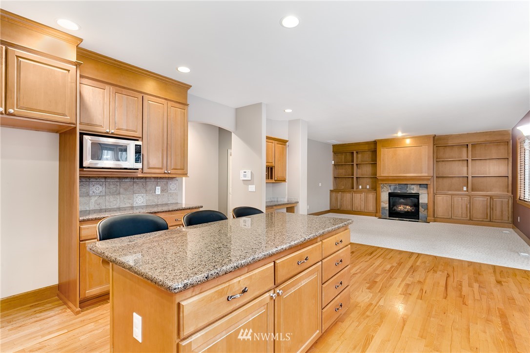 16707 Southeast 165th Way Renton, WA 98058 - Photo 5 of 25 Gallery Image 5