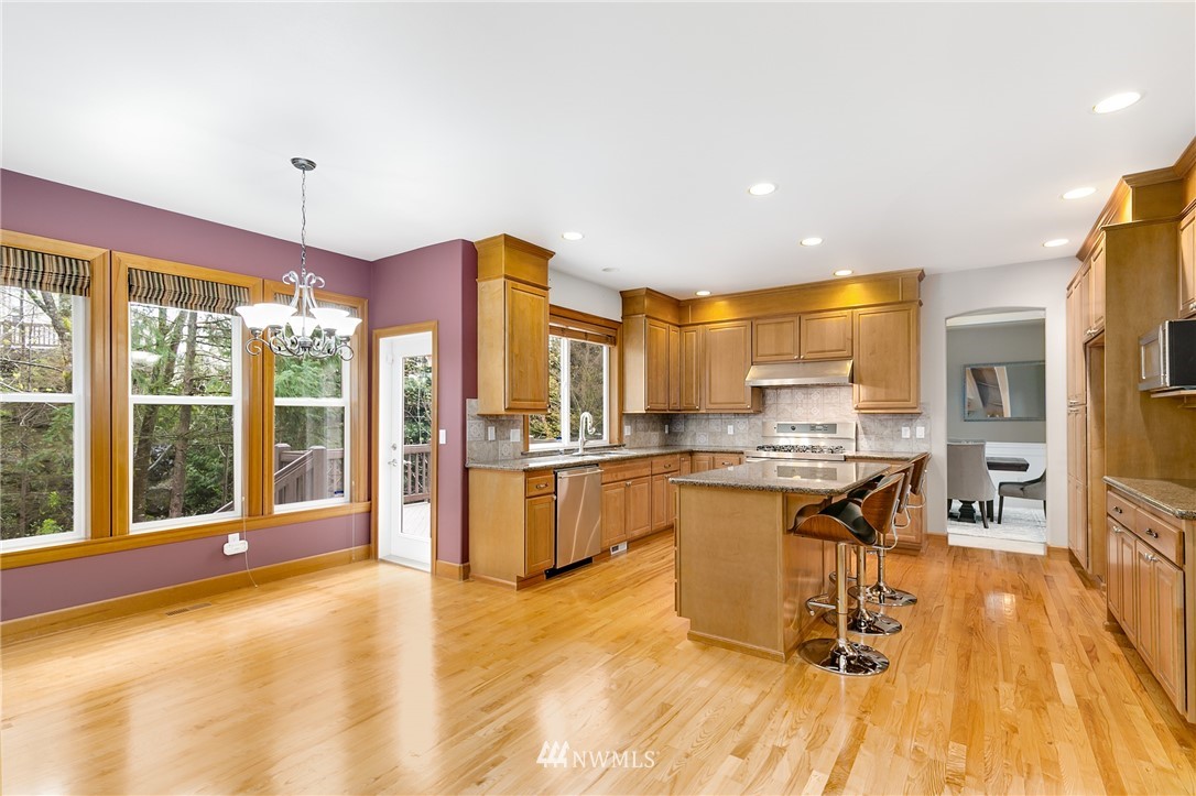 16707 Southeast 165th Way Renton, WA 98058 - Photo 7 of 25 Gallery Image 7
