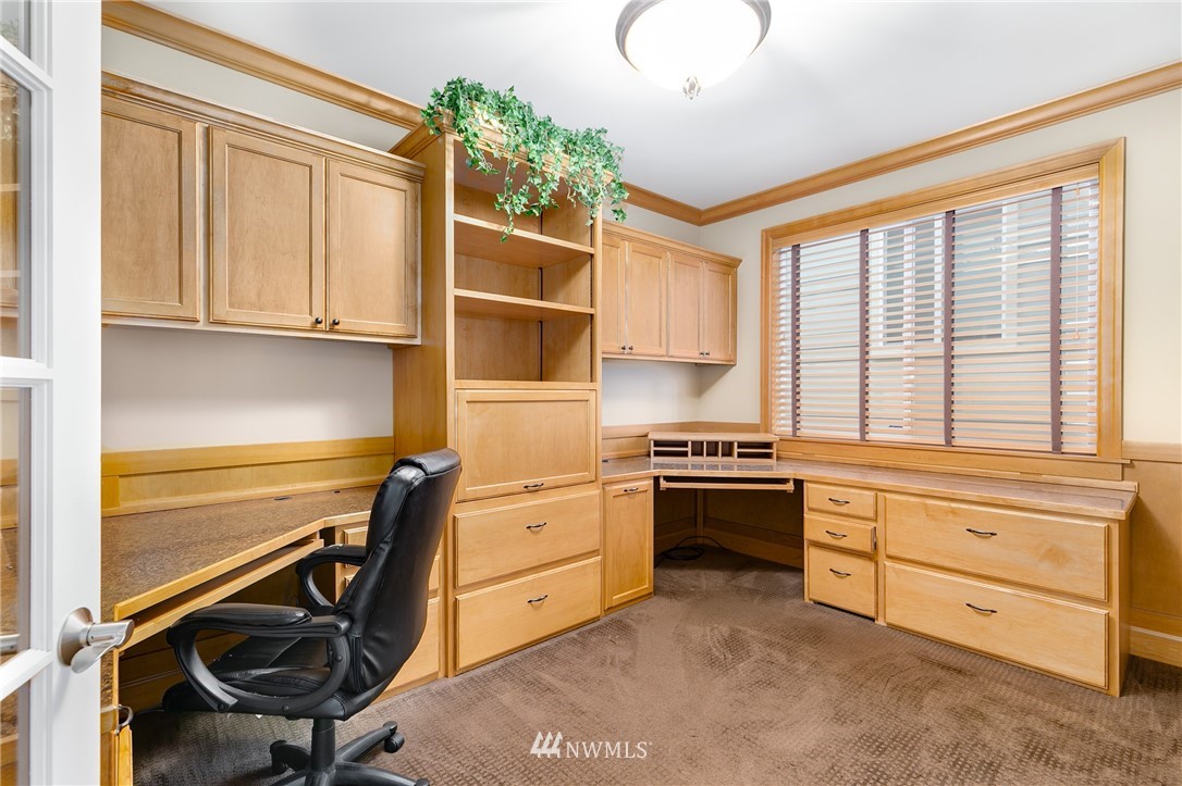 16707 Southeast 165th Way Renton, WA 98058 - Photo 10 of 25 Gallery Image 10