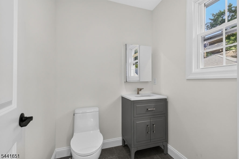 18 Walnut Street, Unit A Summit, NJ 07901 - Photo 7 of 20