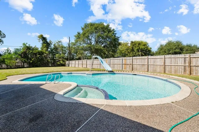 $309,700 | 1819 Gaucho Drive, La Porte, TX 77571