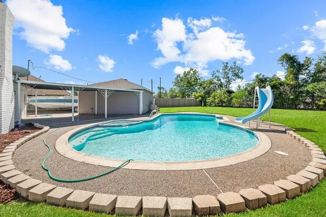 $309,700 | 1819 Gaucho Drive, La Porte, TX 77571