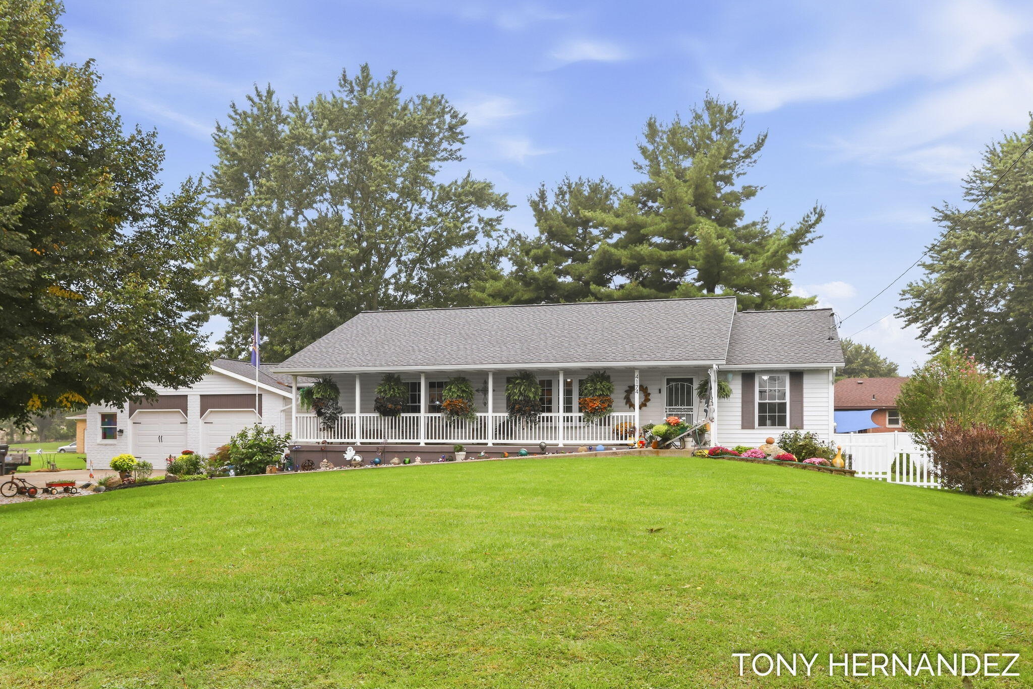 1-web-or-mls-4174-hickory-rd