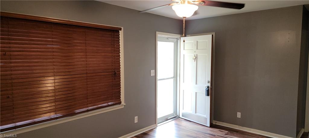 326 Summit Road High Point, NC 27265 - Photo 3 of 9