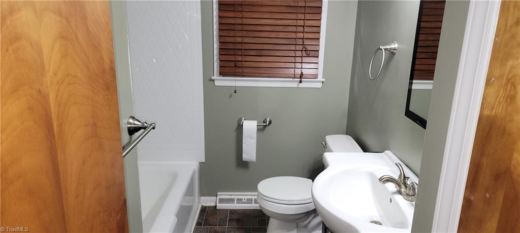 326 Summit Road High Point, NC 27265 - Photo 8 of 9
