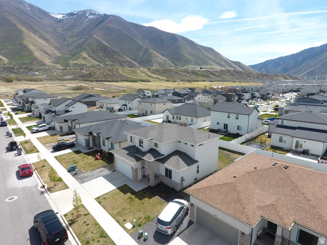 815 West Powderwood Lane Mapleton, UT 84664 - Photo 34 of 39 Aerial view of residential area featuring mountains