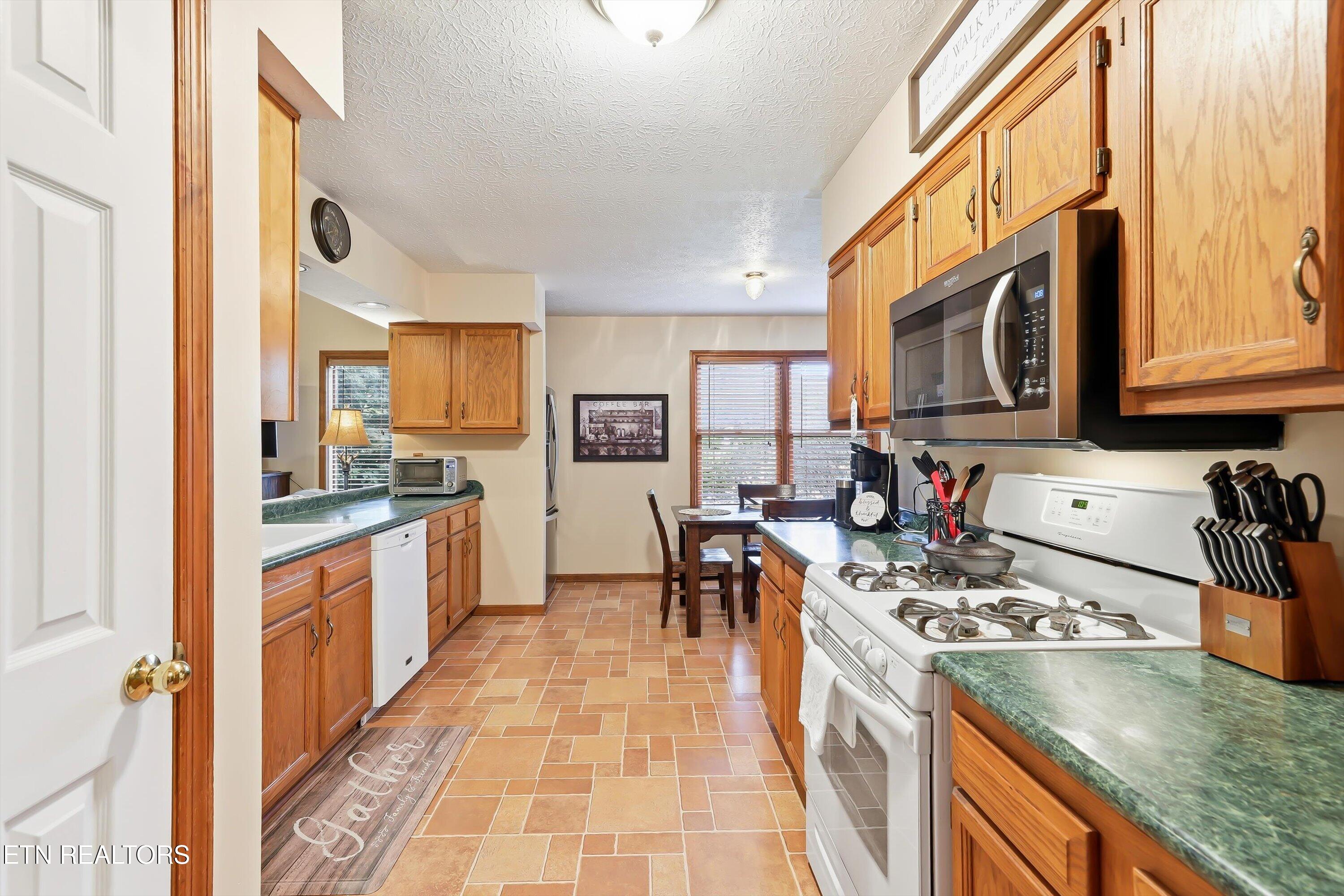 112 Wedgewood Road Oak Ridge, TN 37830 - Photo 10 of 32 09-FINAL-7