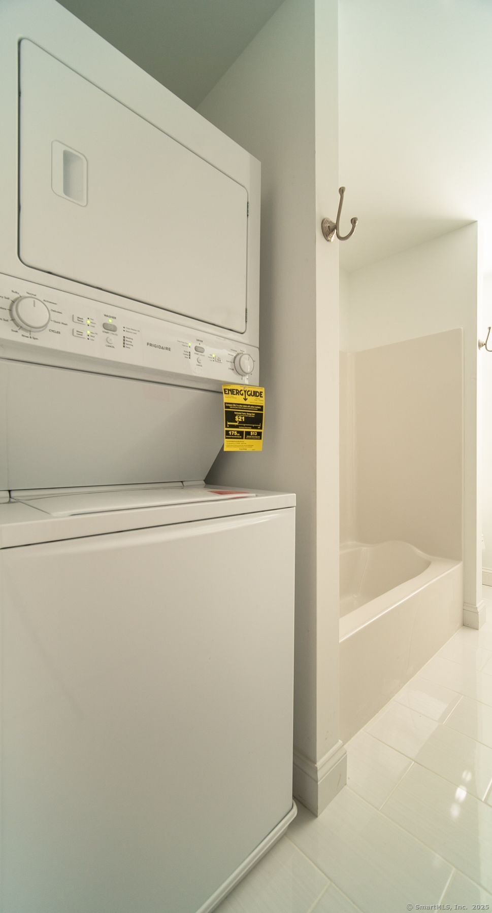 10 Fort Hill Road, Unit 6C Groton, CT 06340 - Photo 18 of 24 a bathroom with a bathtub and a shower